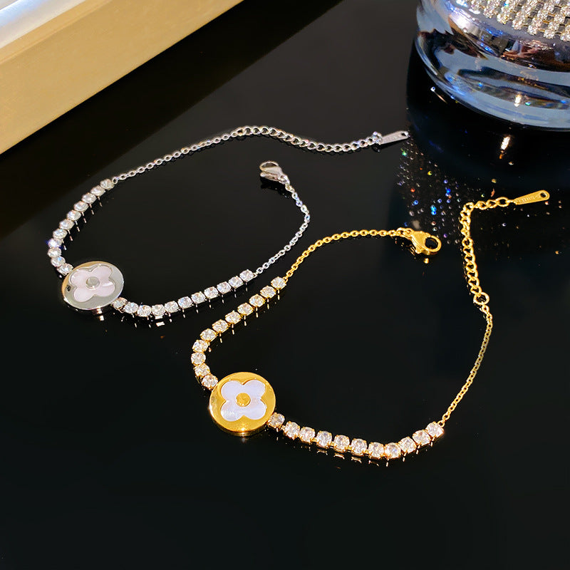 Minimalist Sweet Micro-inlaid Cubic Zirconia and Shell Flower Plated Titanium Steel Bracelet