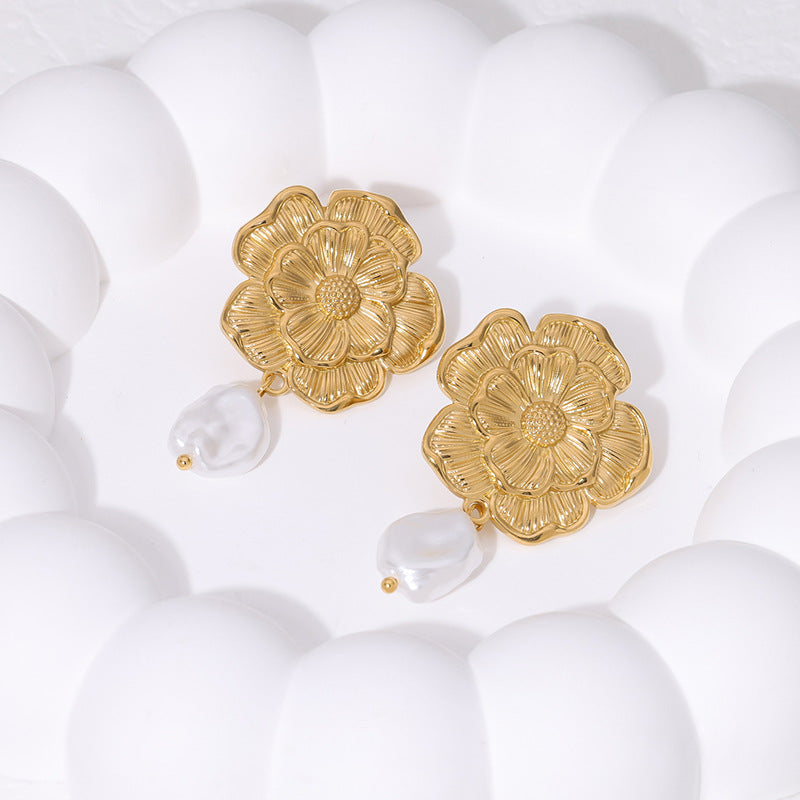 Elegant Floral-Shaped Stainless Steel Stud Earrings with Simulated Pearls and 18K Gold Plating for Women