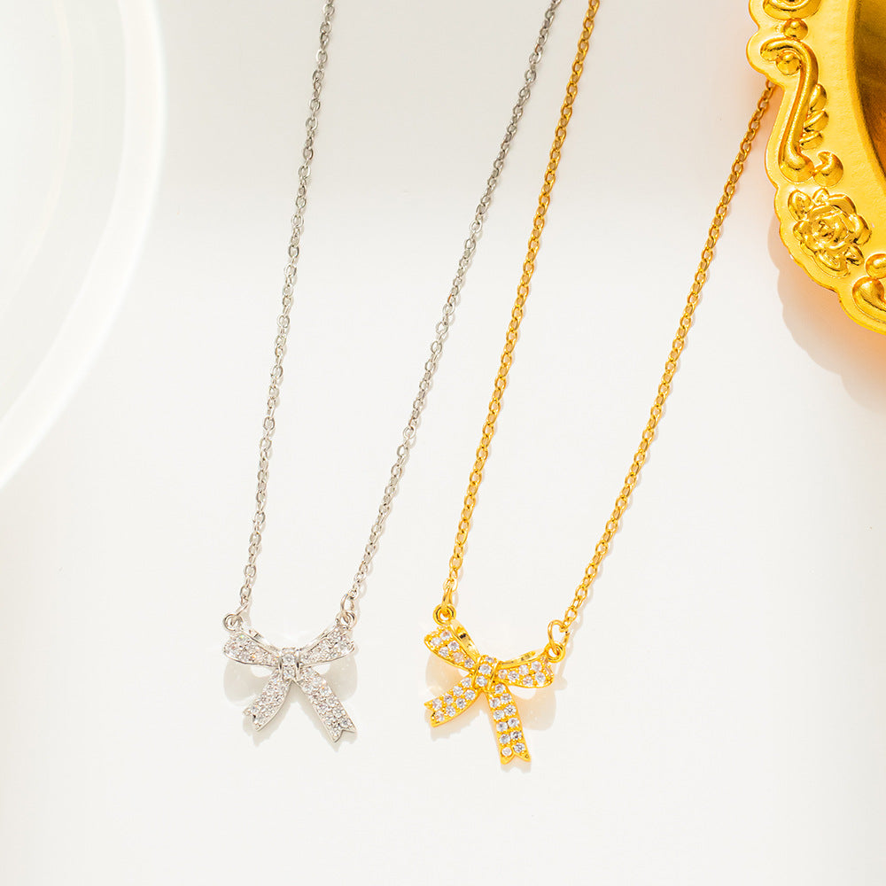 Elegante Collana Pendente con Fiocco da Donna in Acciaio al Titanio con Intarsio di Strass, Collana Minimalista a Catena Clavicola Stile O-Chain