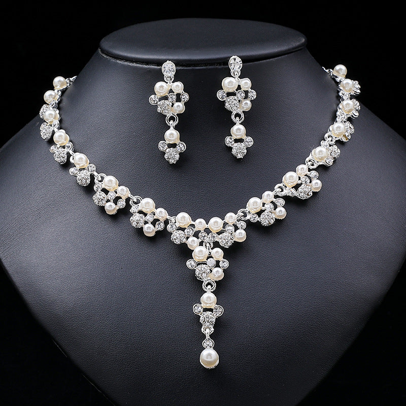 Exaggerated Fruit Pattern Circle and Sphere Pendant Alloy Necklace Set with Earrings for Women Plated Finish