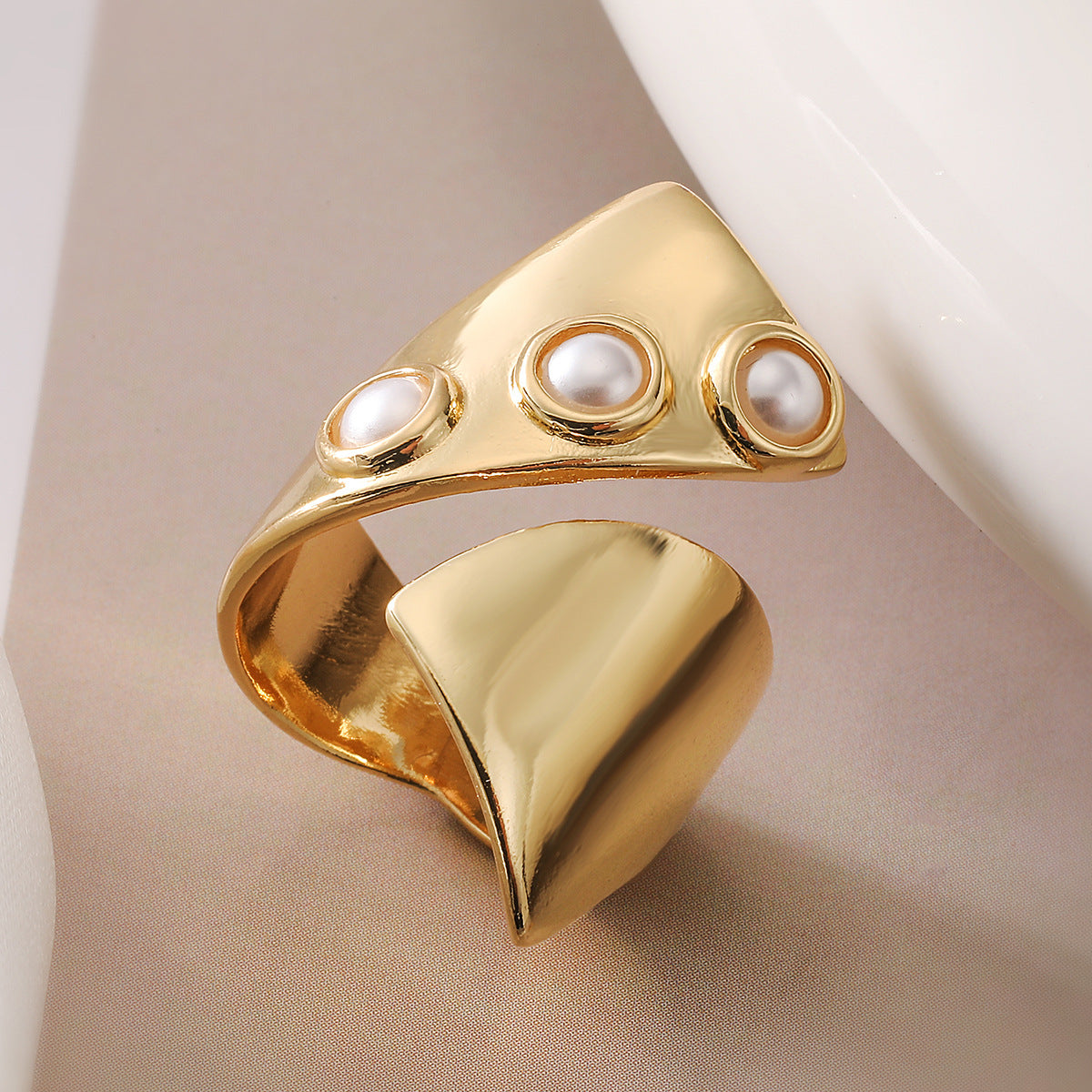Minimalist Irregular Geometric Open Ring for Women Made of Copper with Real Gold Plating and Zircon Inlay
