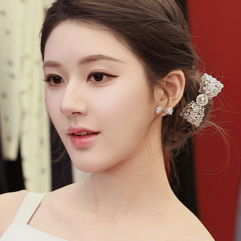 Elegant Bow-Shaped Pearl Hair Clip with Rhinestone Accents for Women, Minimalist Chic Barrette for Updos and Daily Wear