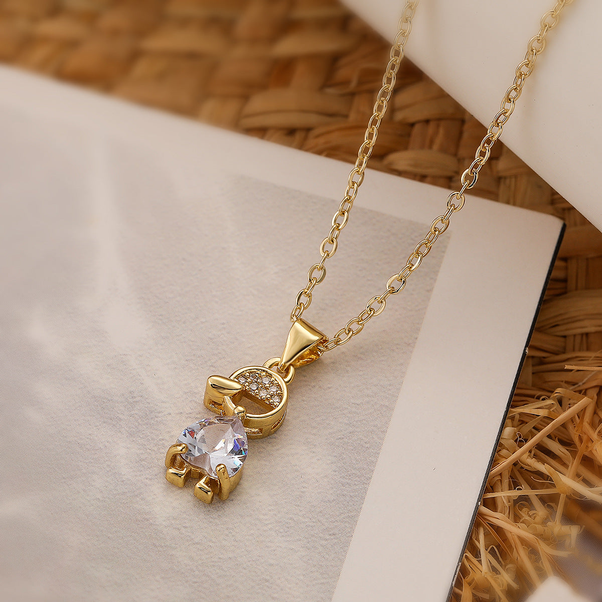 Minimalist Heart-Shaped Copper Pendant Necklace with 18K Gold Plating and Zircon for Women