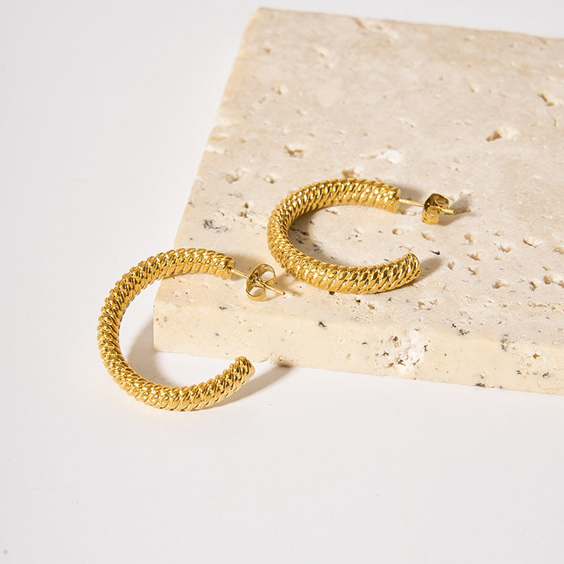 Orecchini minimalisti geometrici a U in acciaio inossidabile placcati oro 18 carati da donna