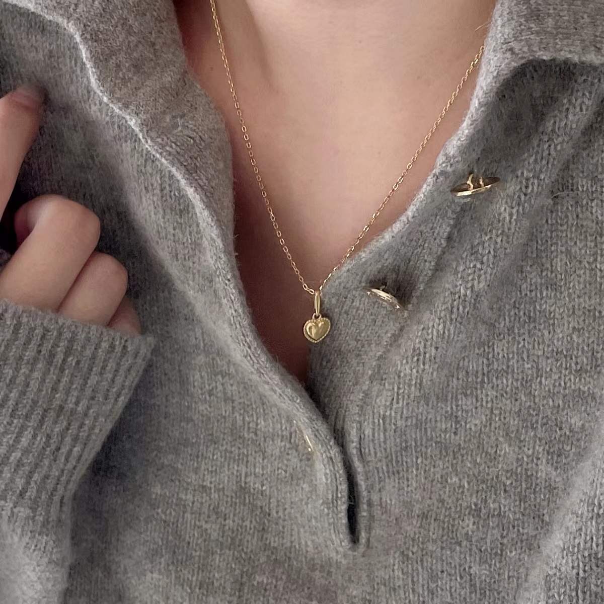Minimalist Heart-Shaped 925 Sterling Silver Necklace with Geometric Design and Delicate Pendant