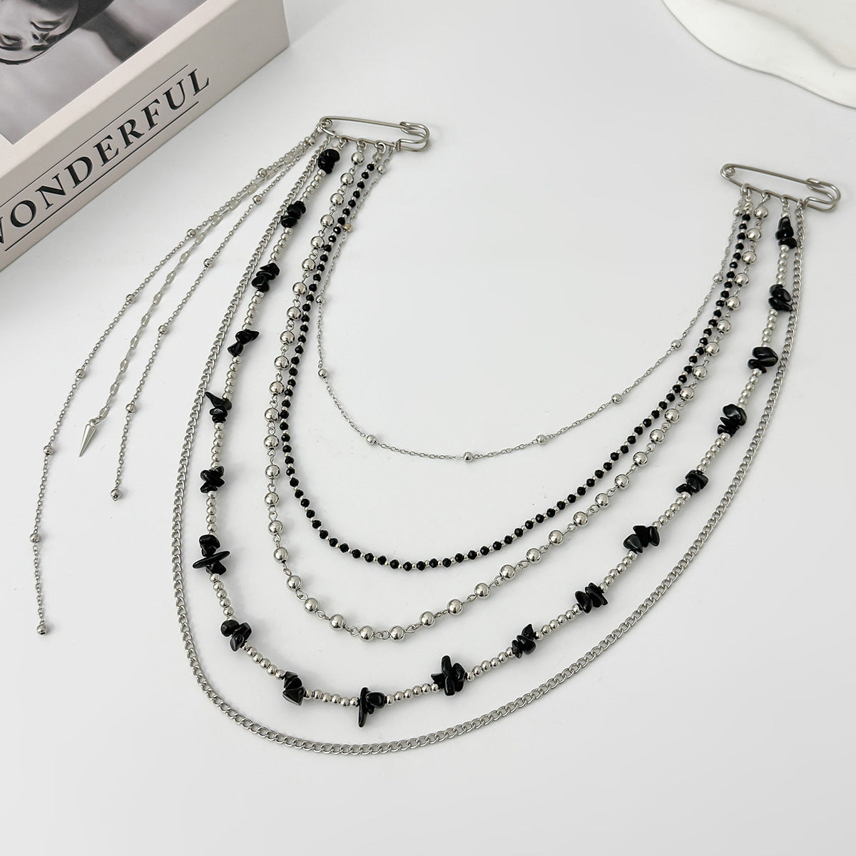 Punk Hip-hop Heart Shape Crystal Plated Iron Brooch Pin for Women