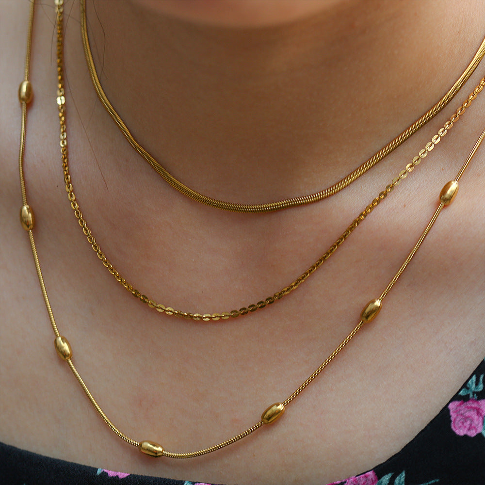 Collana da donna a triplo strato con catena snake in acciaio inossidabile geometrica e minimalista, placcata in acciaio al titanio