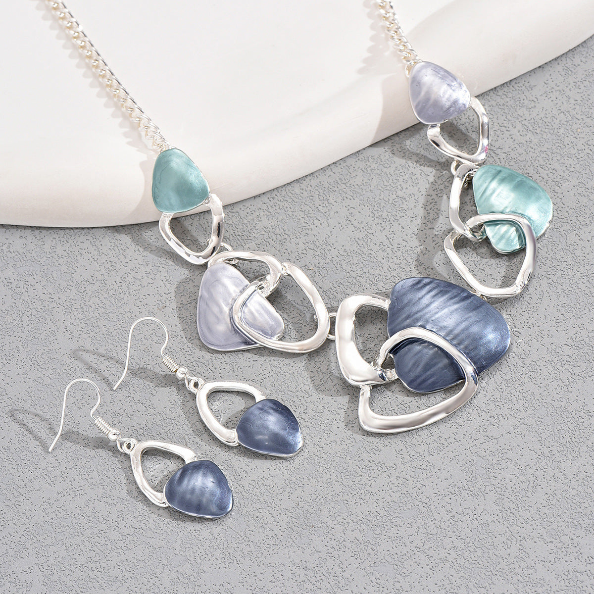 Fashionable OL Style Round Enamel Pendant Necklace and Stud Earrings Set for Women with Irregular Design and Clavicle Chain