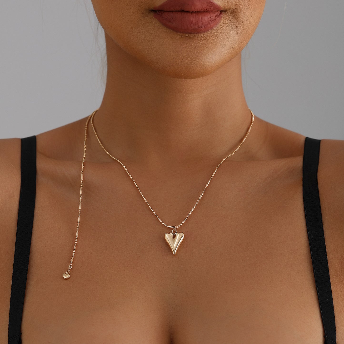 Minimalist Heart-Shaped Alloy Pendant Necklace with Plated Finish for Women Clavicle Chain