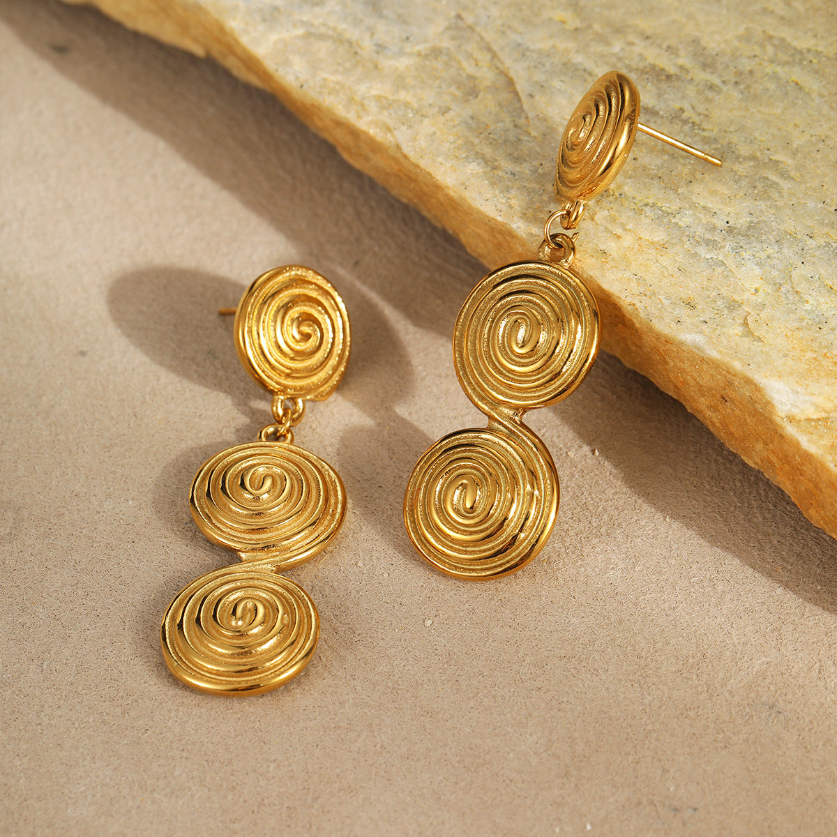 Aretes de aro circulares geométricos de acero inoxidable con acabado chapado para mujer