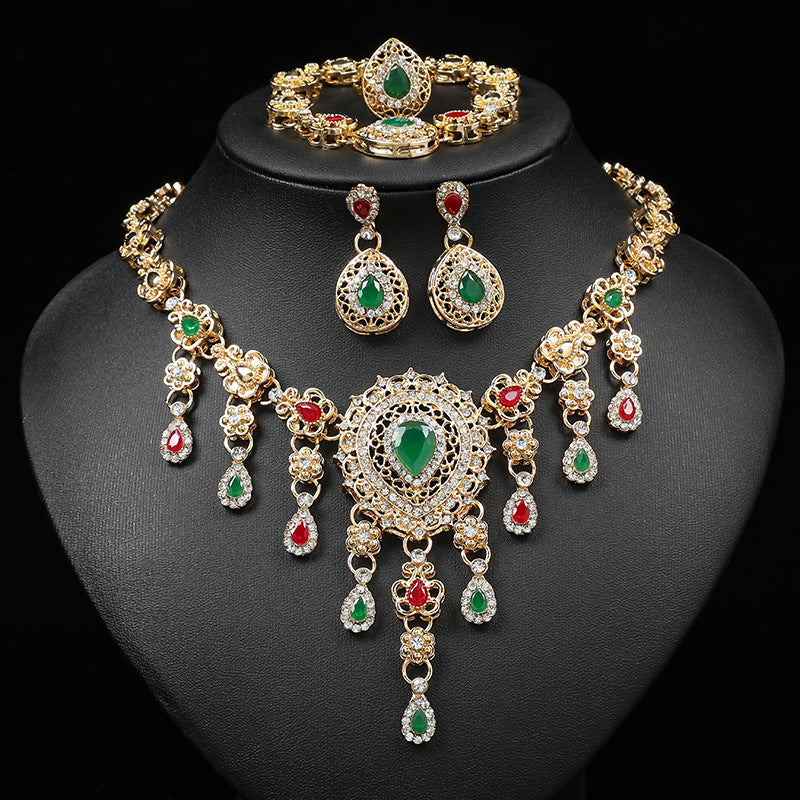 Set di Collane da Donna con Pendente Cuore a Goccia Stile Vintage Retrò, Campanella, Corona, Nappa, Ventaglio, Catena Circolare, Stella a Otto Punte e Dettagli Borchie a Punto, in Lega con Finitura Galvanica
