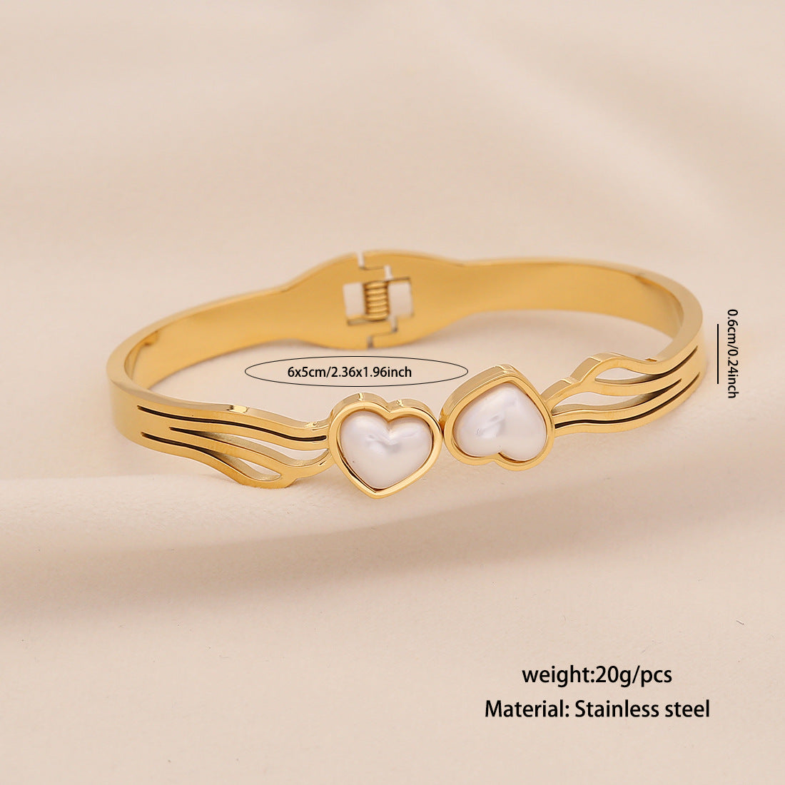 Fashionable Heart and Flower Stainless Steel Bracelet with Plated Finish for Women