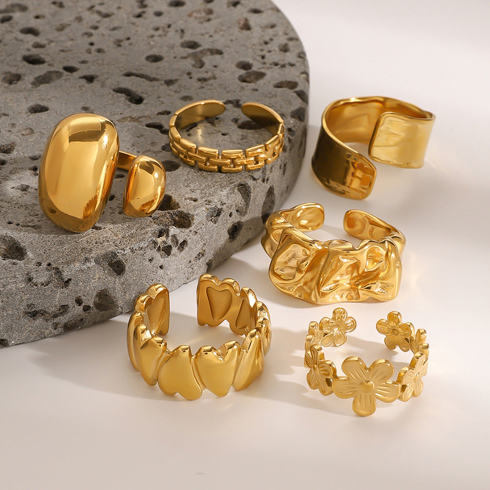 Anello Vintage a Cuore in Acciaio Inossidabile con Finitura Placcata per Donna Accessorio di Moda Geometrico Minimalista