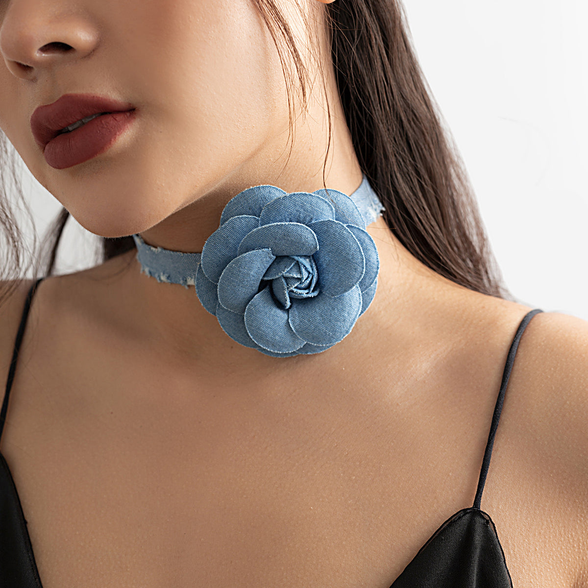 Vintage Sweet Floral Alloy Plated Choker Necklace with Tassel Satin Flower