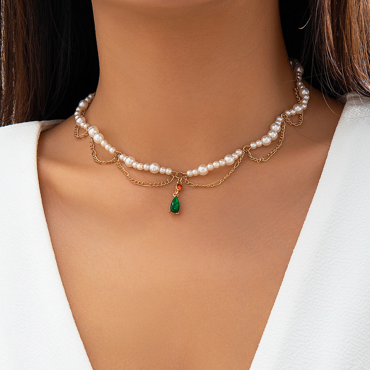 Minimalist Wave-Shaped Tassel Necklace with Alloy Chain and Rhinestone Pendant for Women