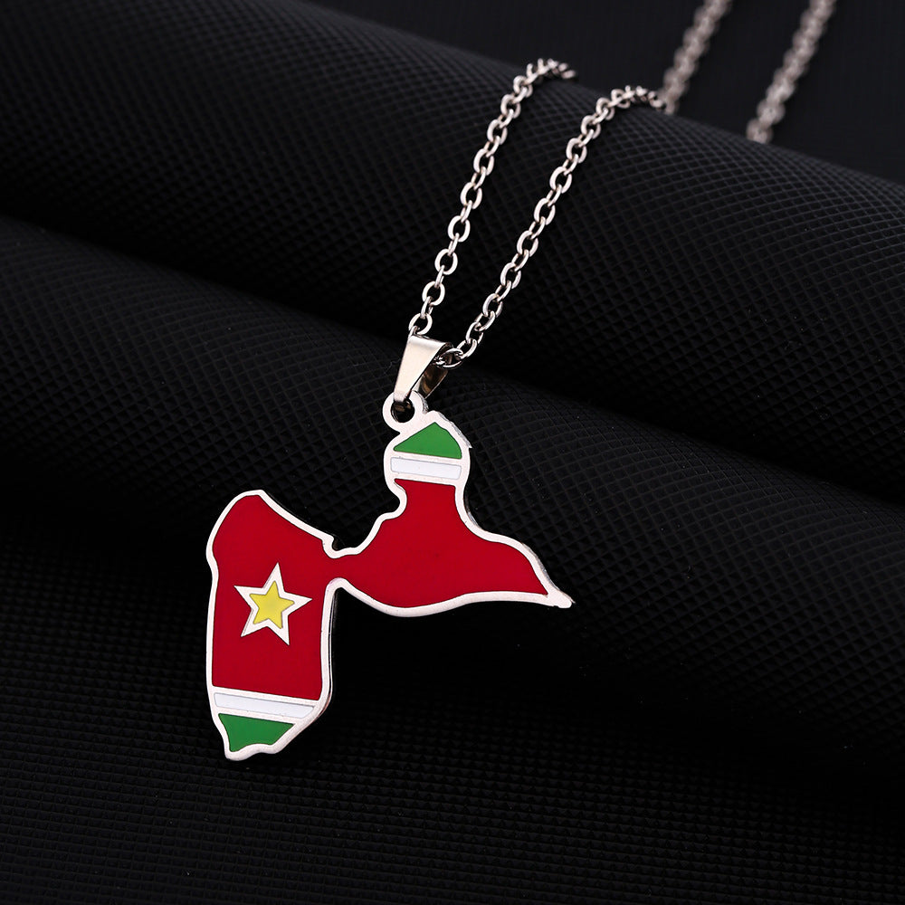 Collana Etnica Vintage con Pendente Geometrico in Acciaio Inossidabile con Ciondolo in Acciaio al Titanio e Finitura Placcata