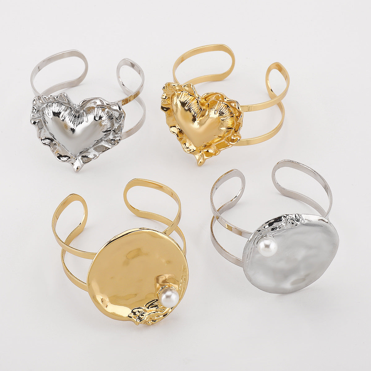 Bracciale con cuore geometrico ispirato al vintage in lega con perle simulate elettroplaccate da donna