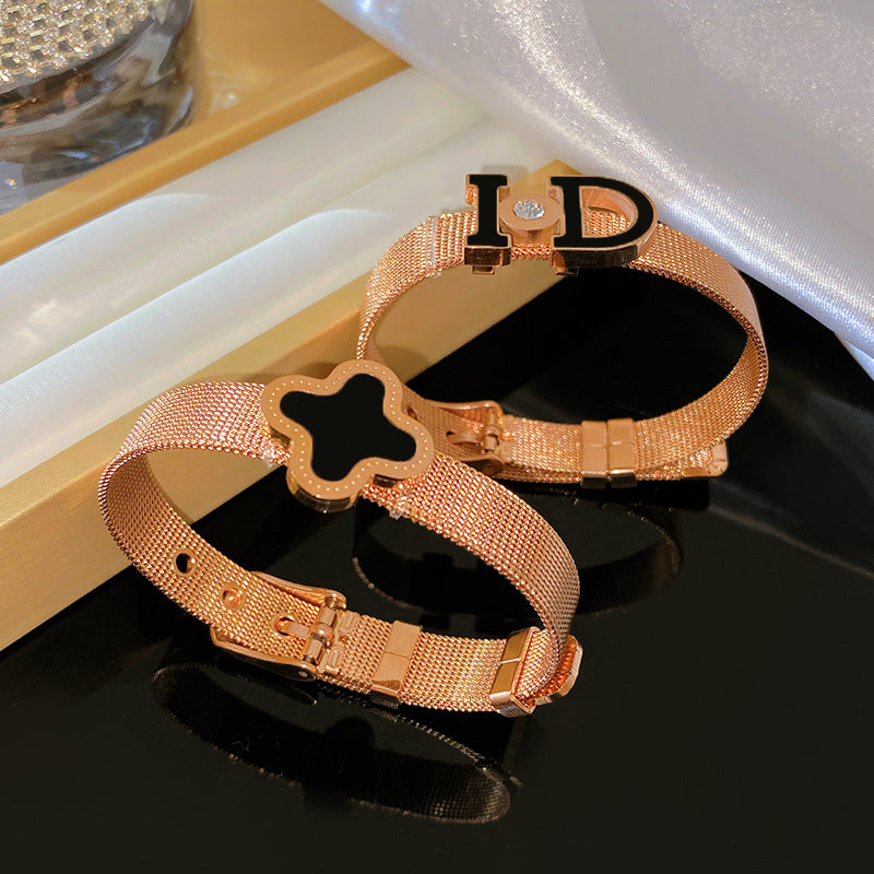 Vintage Minimalist Micro-inlay Shell Four-leaf Clover Plated Titanium Steel Bracelet