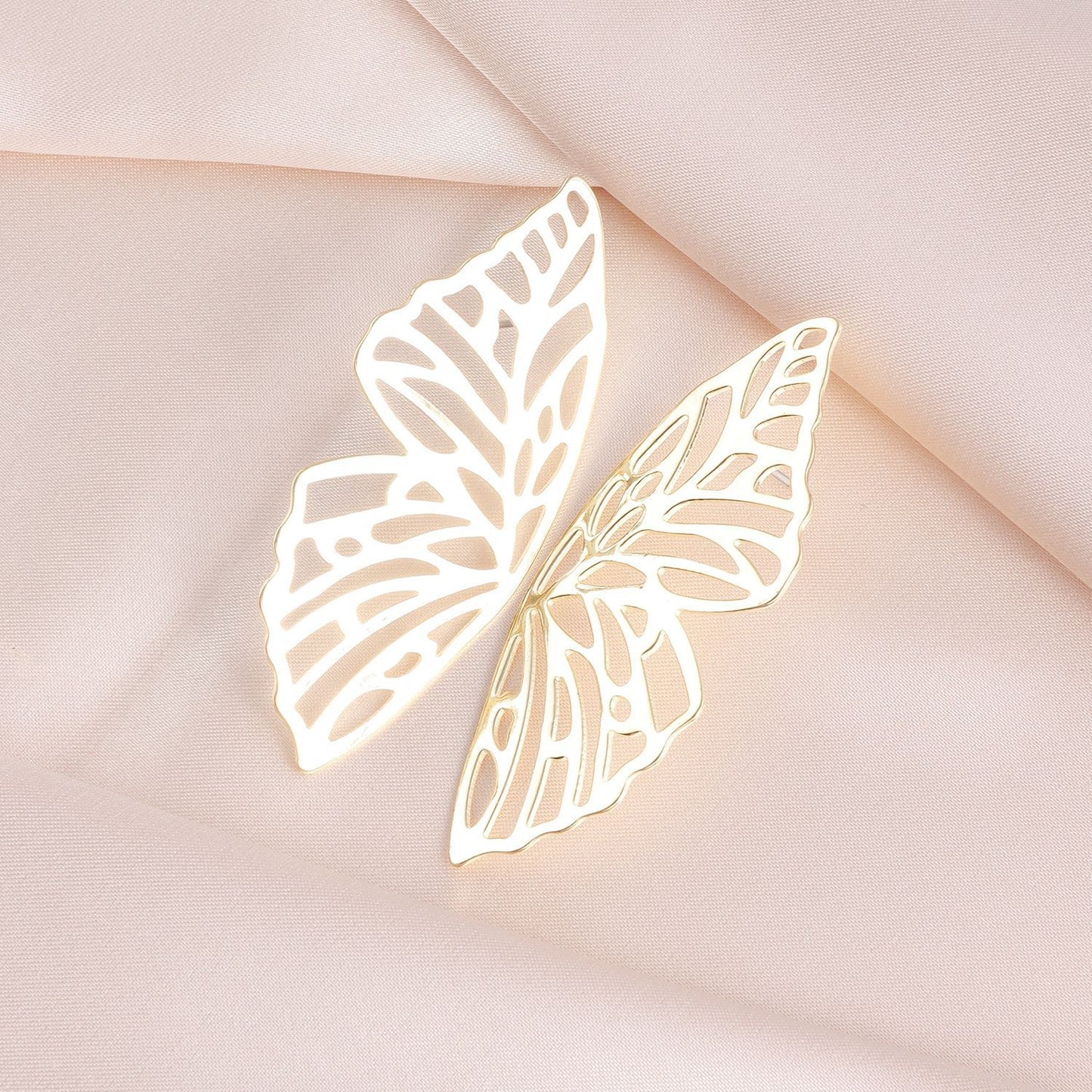 Punk Style Butterfly-Shaped Hollow Alloy Stud Earrings for Women with Plated Finish