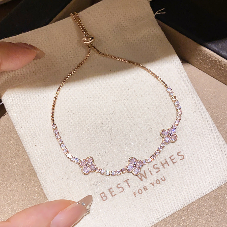 Luxury Elegant Oval Geometric Cubic Zirconia Inlaid Brass Bracelet for Women