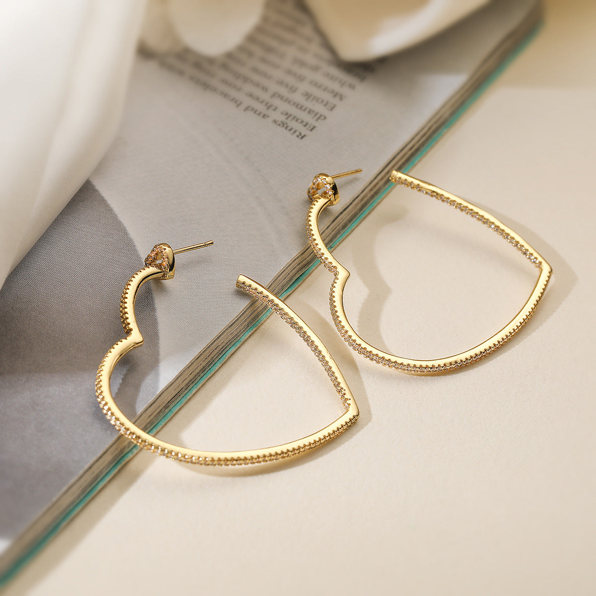 Minimalist Elegant 18K Gold Plated Brass Heart Geometric Earrings with Cubic Zirconia for Women