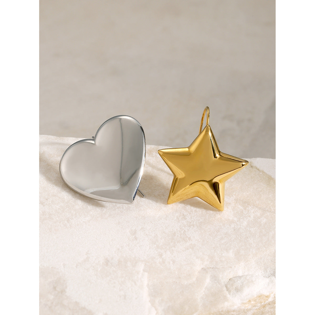 Anello aperto a cuore e stella bicolore oro e argento con design unico in stile Ins, placcato in oro 18 carati in acciaio inossidabile