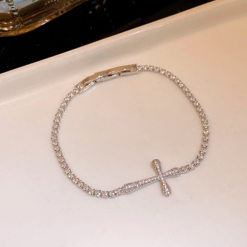 Luxury Elegant Geometric Round Cubic Zirconia Inlaid Brass Bracelet for Women