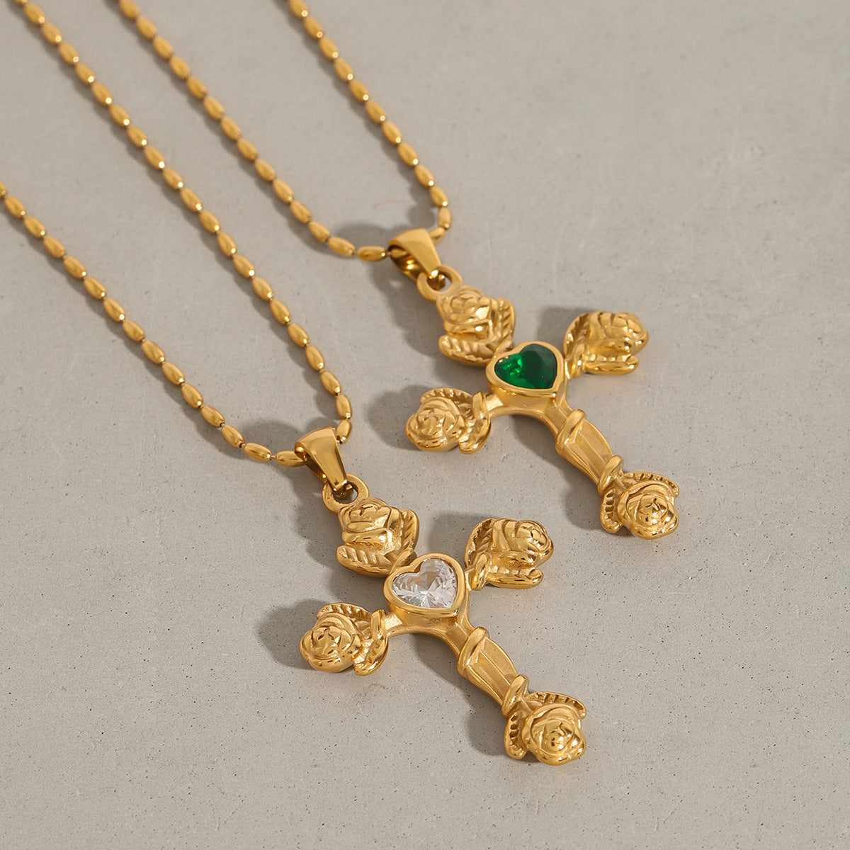 Collana Pendente Minimalista a Croce in Acciaio al Titanio con Intarsio di Strass su Catena in Acciaio Inossidabile Galvanizzato per Donne