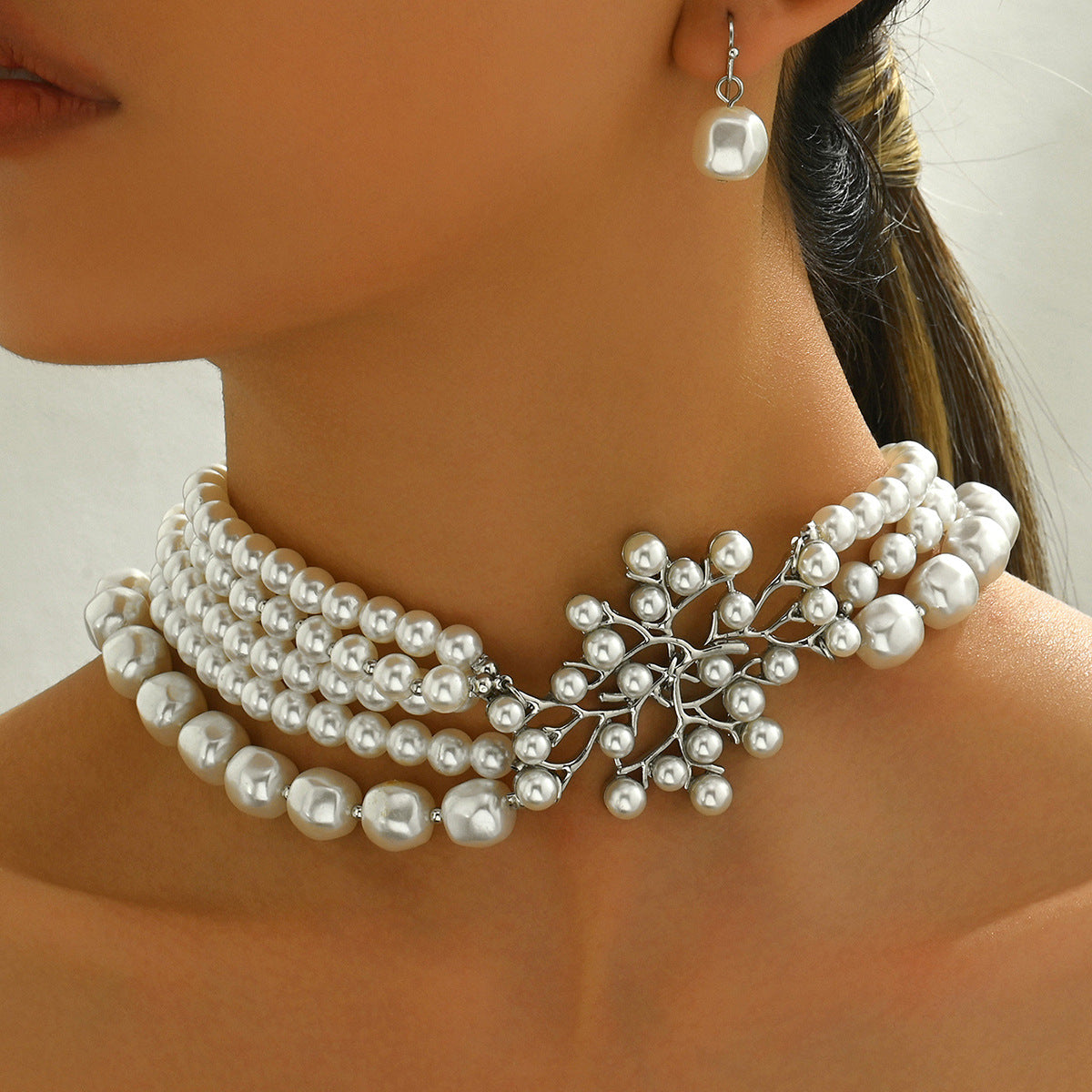 Conjunto de collar y pendientes de moda geométrica para mujer, colgante de aleación con incrustaciones de perlas, formas redondas, ovaladas y de anillo, para oficina, estilo minimalista