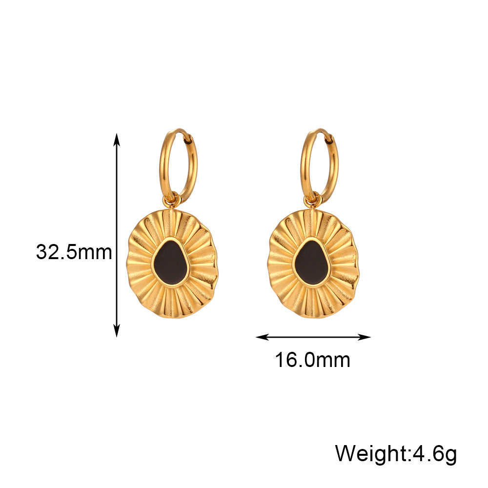 Minimalist Retro Sunflower Pendant Necklace in Stainless Steel with Wavy Chain and Enamel Detail for Women