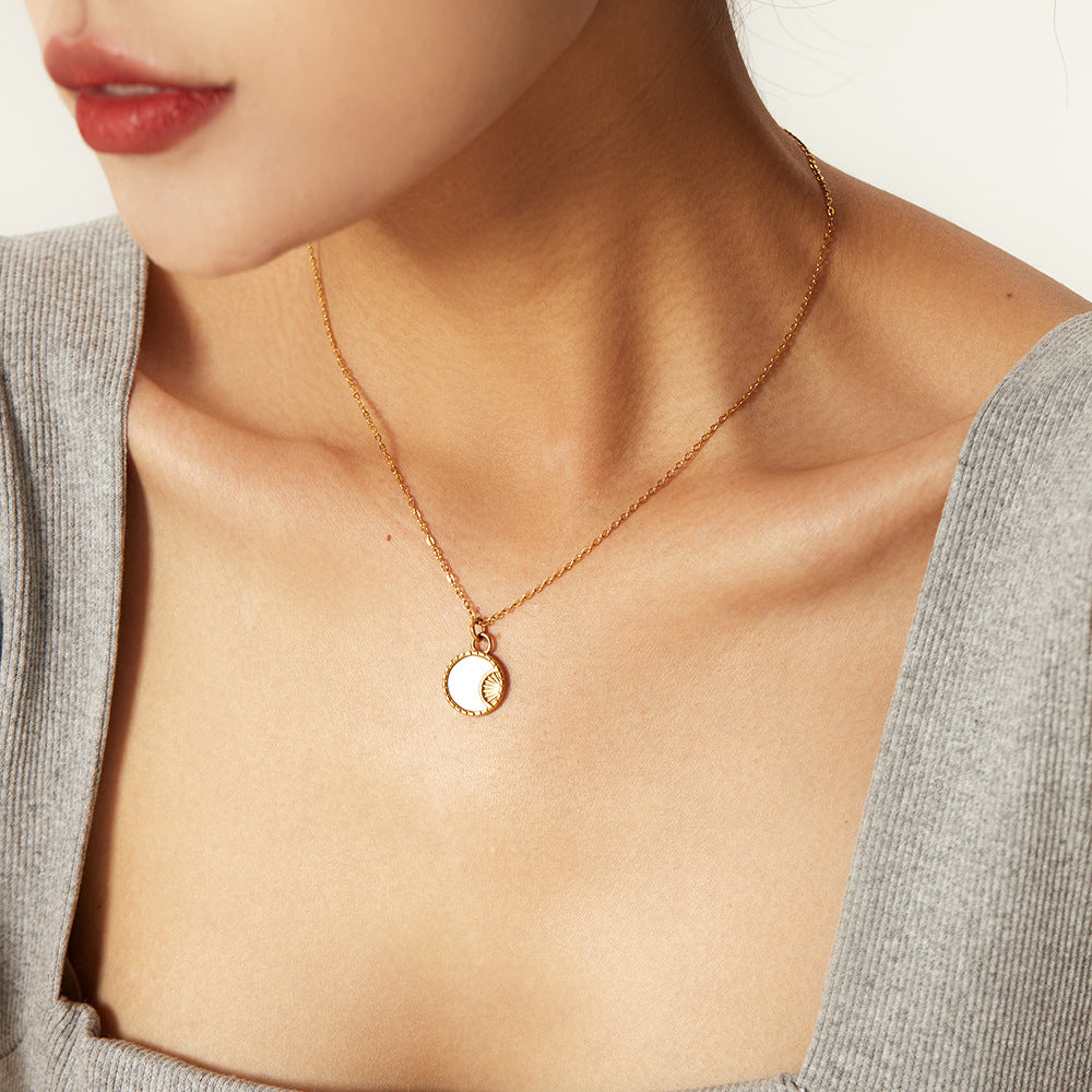 Collana con ciondolo ovale sole e luna in stile retrò francese in acciaio inossidabile placcato oro 18K per donna