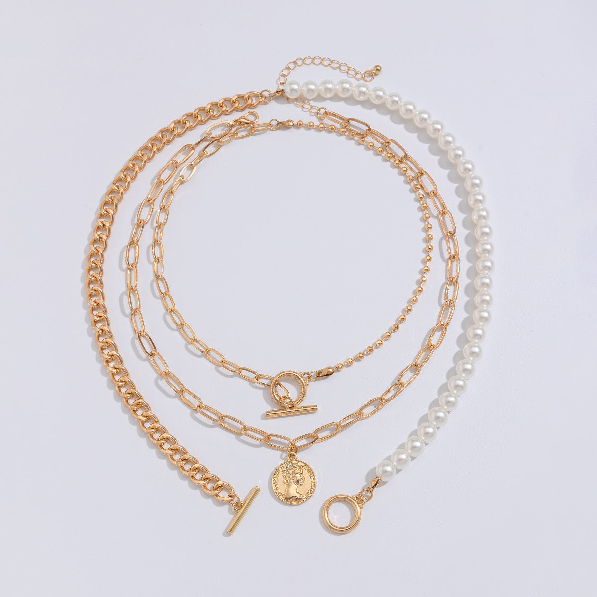 Collana da Donna a Catena Multi-Strato con Perle Imitazione Rotonde Geometriche e Sfera Placcata in Ferro