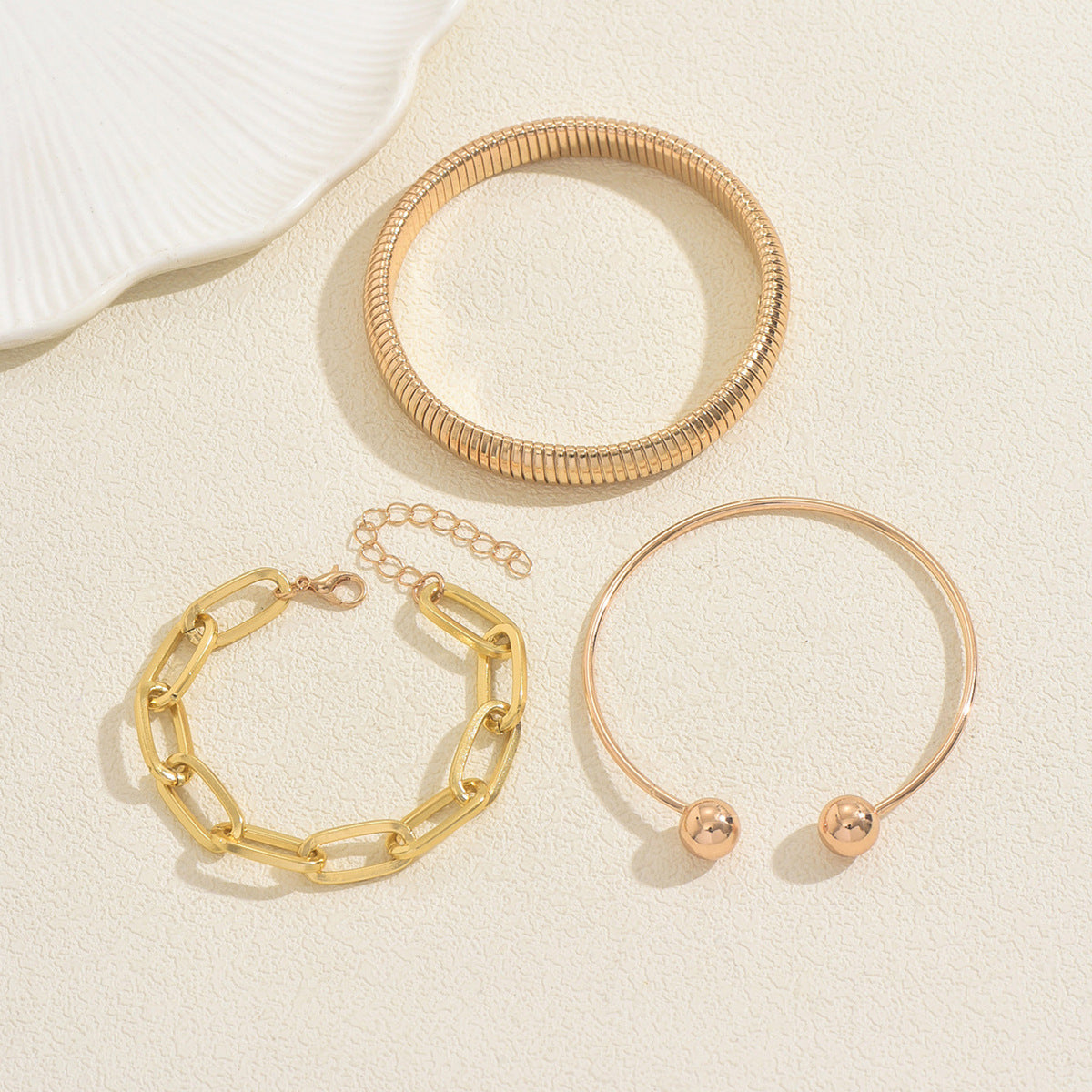 Set di Bracciali Intrecciati Geometrici Minimalisti in Metallo da Donna con Lega di Zinco e Finitura Placcata, Accessorio Quotidiano alla Moda