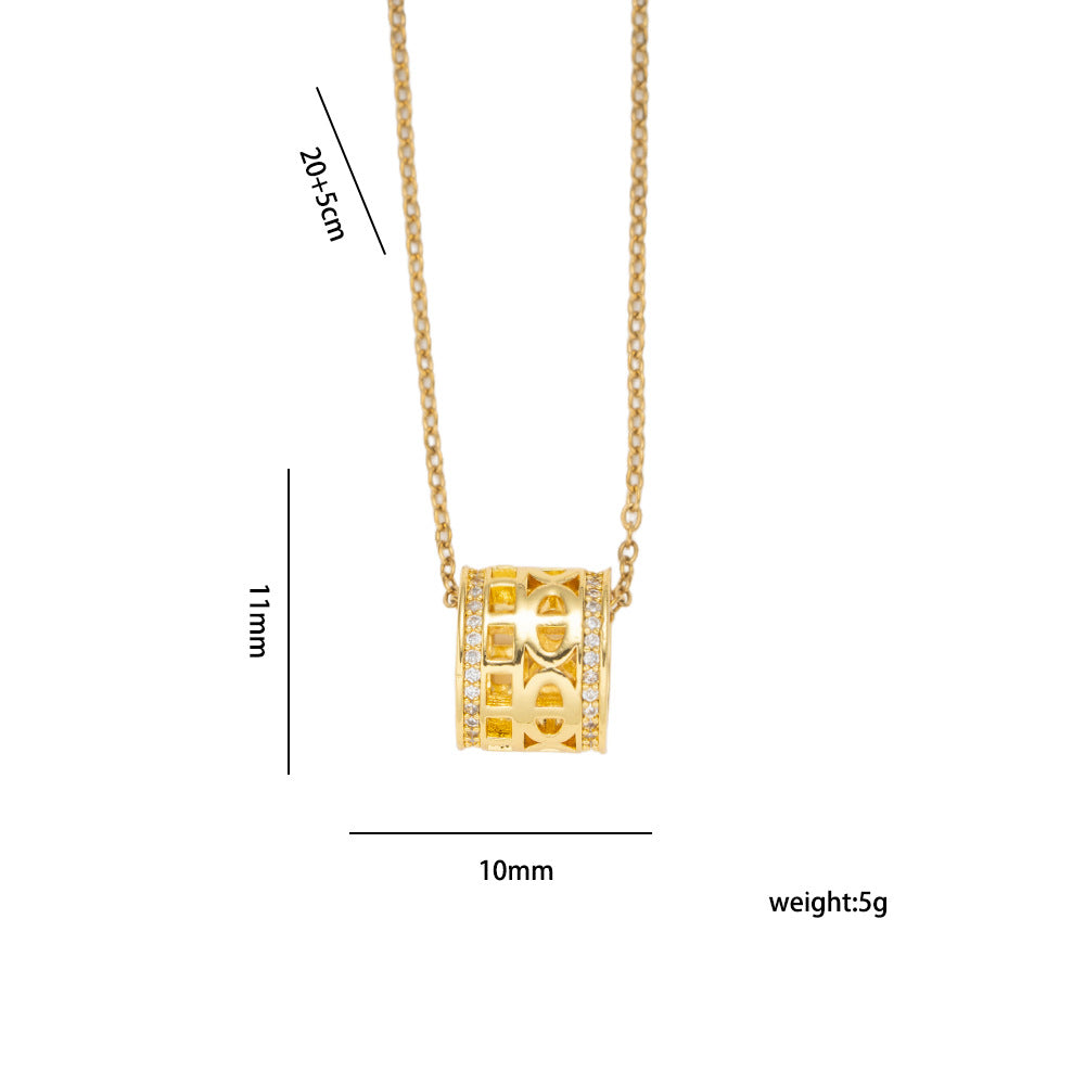 Collana con ciondolo a naso di maiale minimalista in acciaio al titanio con intarsio di zirconi, placcata oro, catena a O, leggera ipoallergenica per clavicola da donna