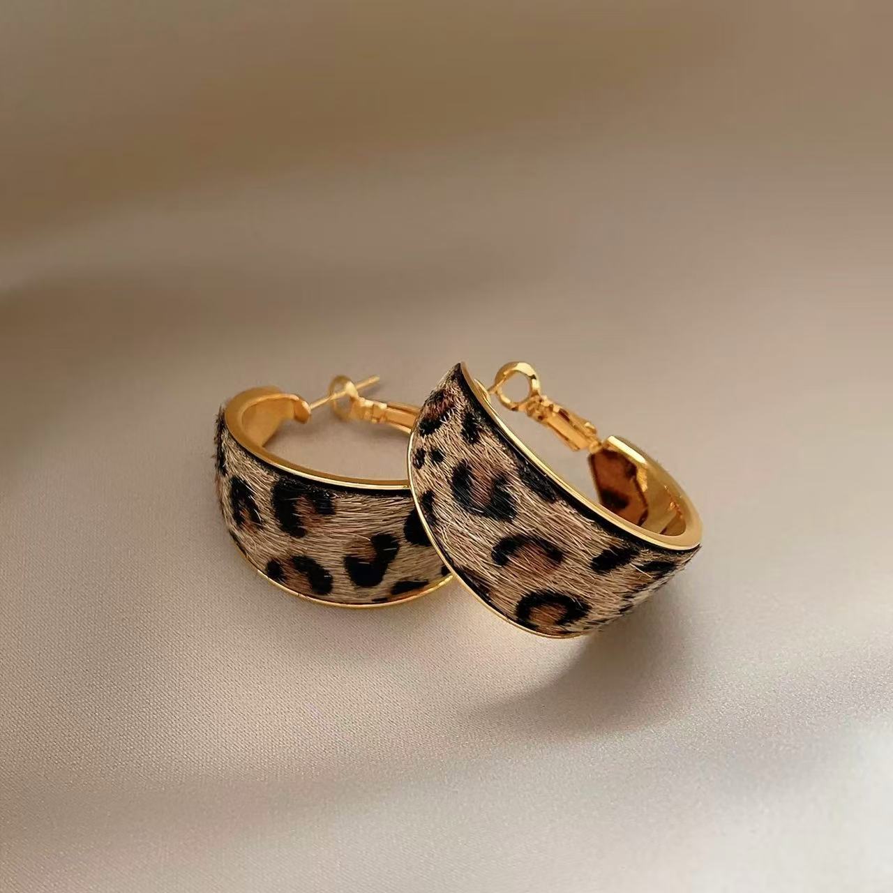 Pendientes Minimalistas Modernos Geométricos Cuadrados y Redondos de Aleación con Postes de Plata de Ley 925 para Mujer