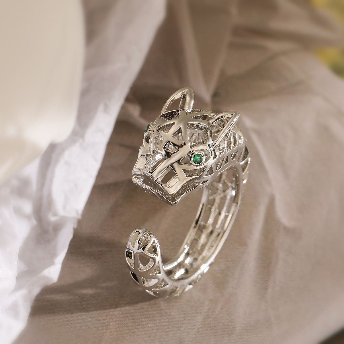 Minimalist Geometric Leopard Hollow-Out Ring for Women in Brass with Gold Plating