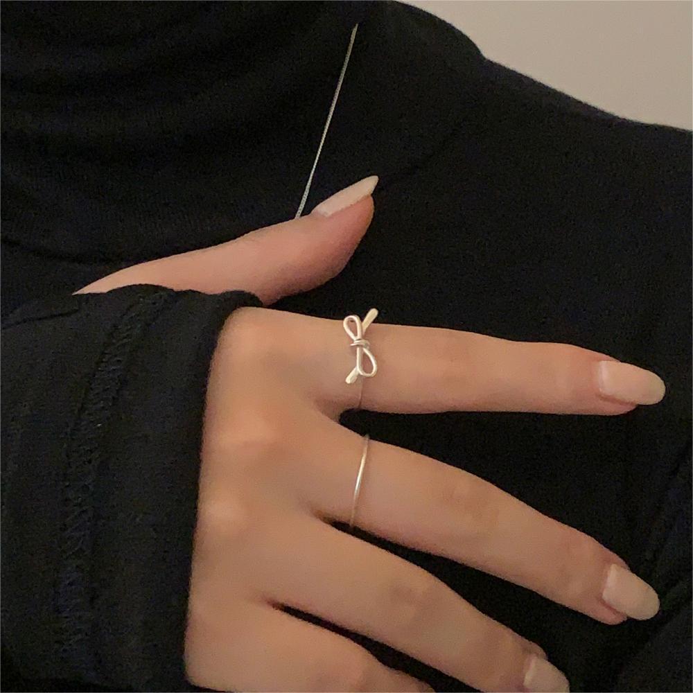 Minimalist Bow Knot Ring in Sterling Silver 925 for Women with Delicate Design and Sweet Aesthetic