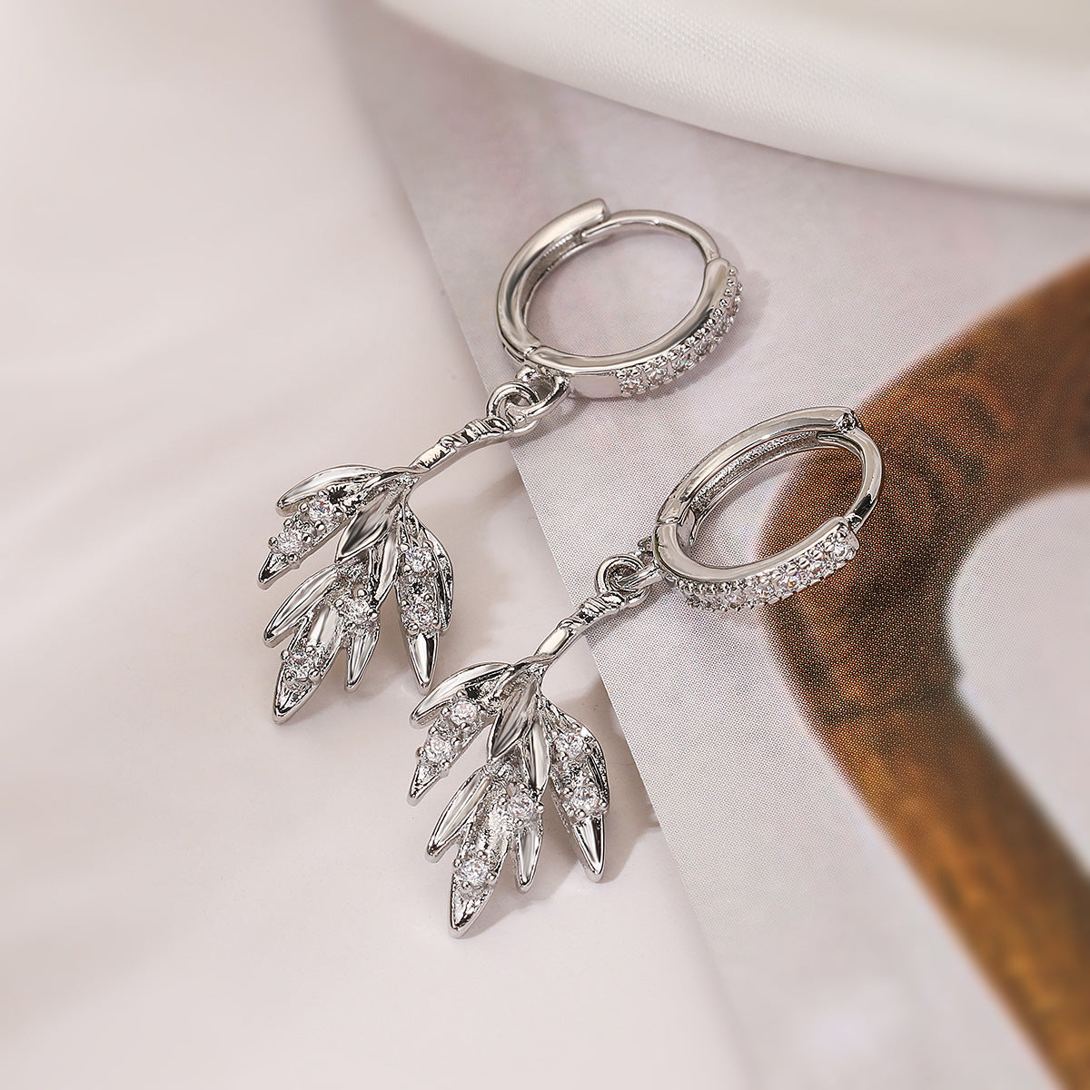Minimalist Irregular Geometric Leaf Pendant Earrings for Women with Gold Plating and Zircon Inlay