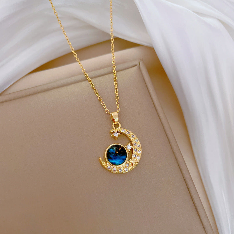 Collana con ciondolo a luna geometrica di lusso per donna e uomo in acciaio al titanio con intarsio di strass