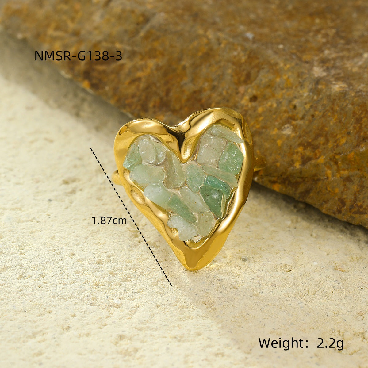 Anillo minimalista de acero inoxidable en forma de corazón con baño de oro de 18 quilates e incrustaciones de piedra natural para mujer