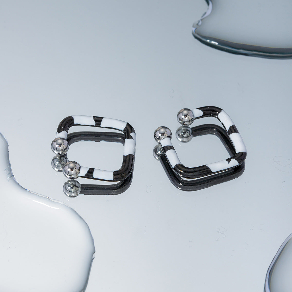 Minimalist Zebra-Print Enamel Stainless Steel Geometric Square Clip-On Earrings for Women