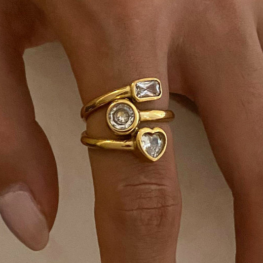 Fashionable Heart-Shaped Titanium Steel Ring with Zircon Inlay and Plated Finish for Women