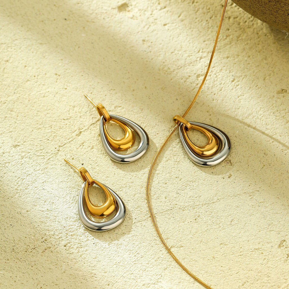 Fashion Waterdrop Pendant Necklace Set with Titanium Steel Double-Layer Color-Block Design Electroplated Finish for Women