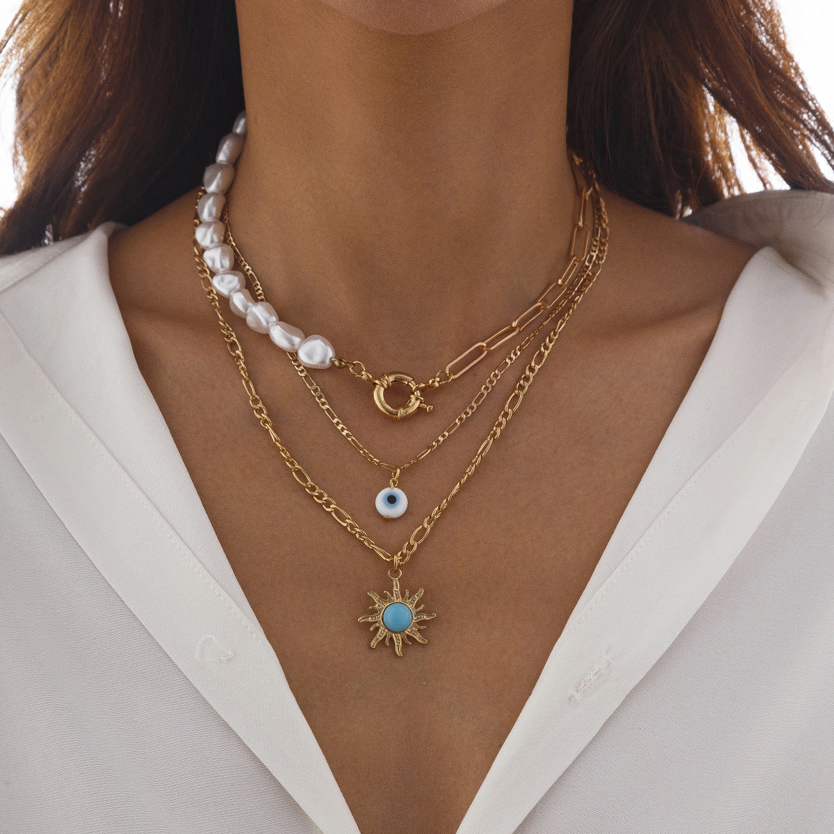 Collar con colgante vintage gótico de ojo turco con motivos solares, detalles de perlas irregulares y cadena de aleación multicapa con diseño geométrico