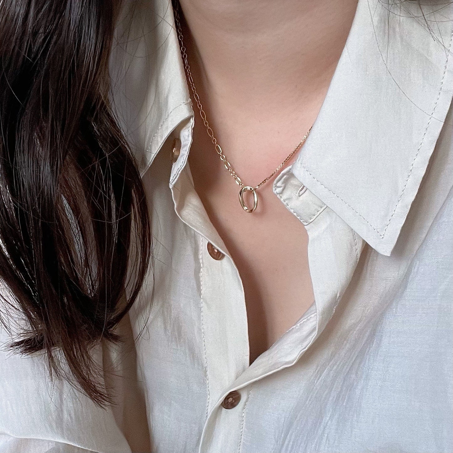 Collar Minimalista Elegante de Plata de Ley 925 Bañado en Oro con Cadena de Caja Geométrica