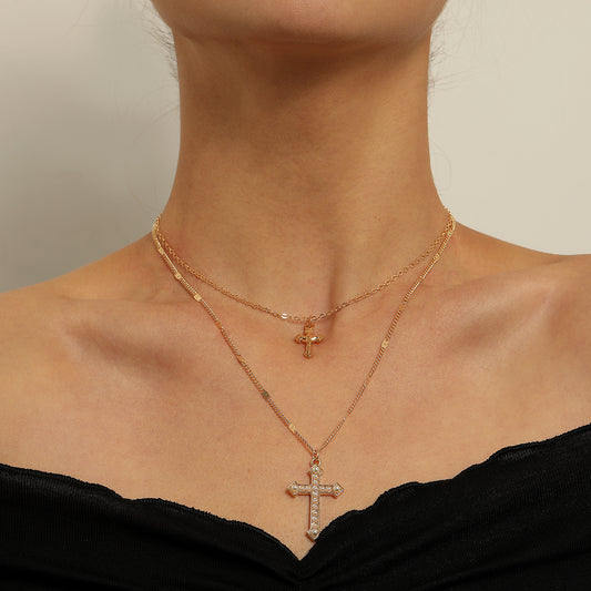 Collar con colgante de cruz de dos niveles minimalista de aleación con acabado chapado para mujer