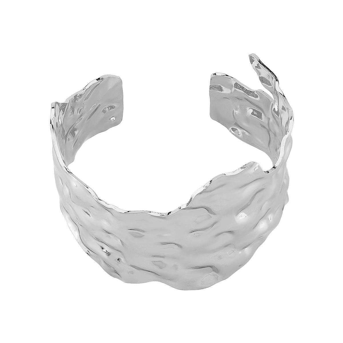 Pulsera tipo esclava ancha de metal plegado vintage de forma irregular con acabado galvanizado
