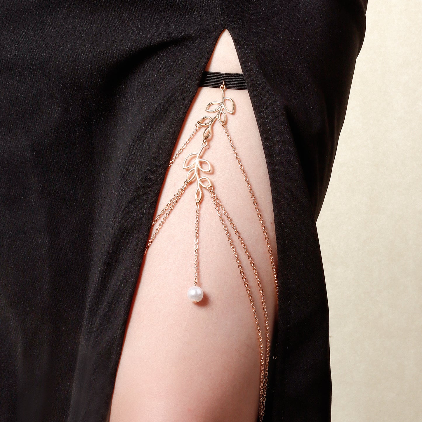 Minimalist Hollow Leaf Anklet for Women with Alloy Body and Imitation Pearl Tassel Pendant