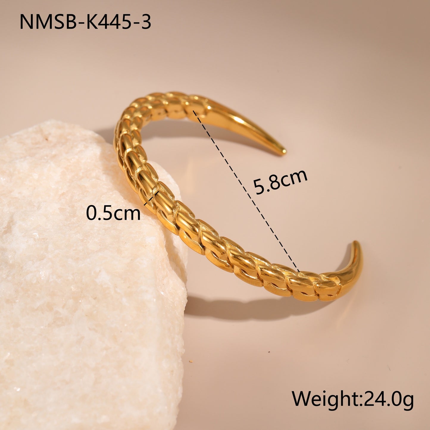 Fashionable Geometric Stainless Steel Bracelet with Plated Finish for Women