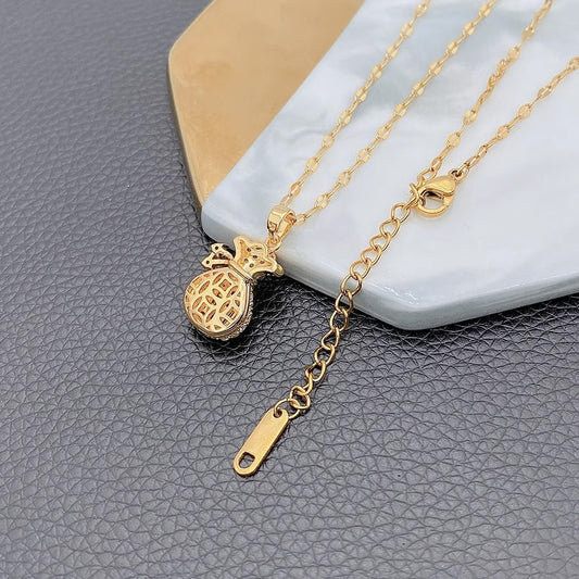 Collar con Colgante Floral Irregular de Diseño Original para Mujeres y Hombres en Acero de Titanio con Chapado en Oro de 18K, Gargantilla con Cadena O para Hanfu y Qipao